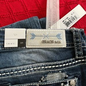 NWT Grace in LA distressed jeans size 31